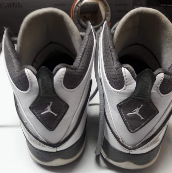 Air Jordan Olympia size 6y - Picture 2 of 4